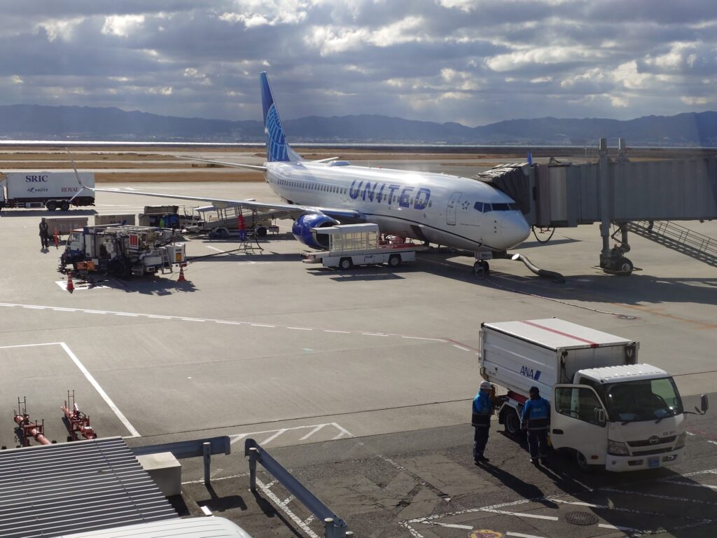 関空に駐機中のUA機