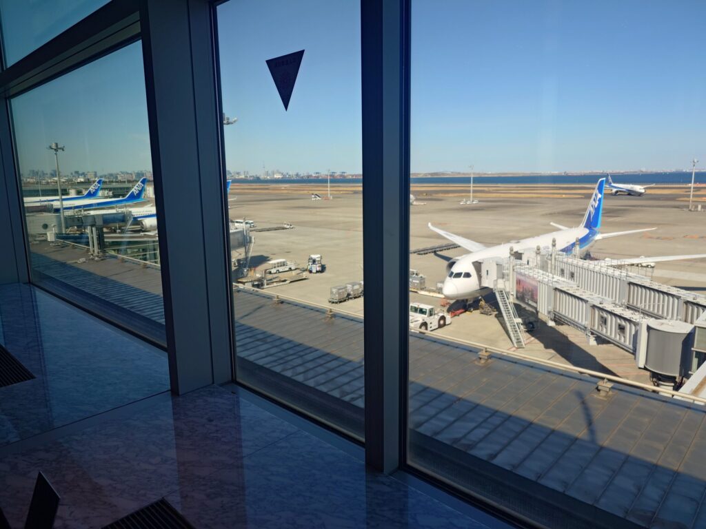 ラウンジビュー